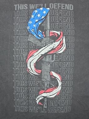 Grunt Style "This We'll Defend" Patriotic Graphic Tee Shirt Sz Lg